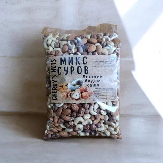 Сурови ядки Суров микс: лешници, бадеми и кашу